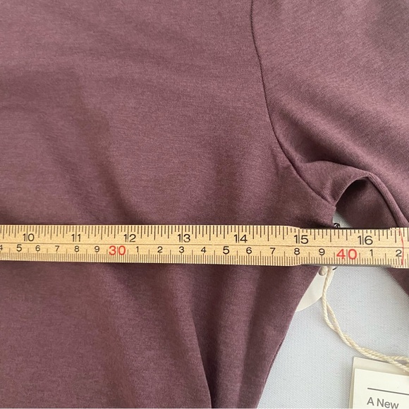 Vuori Women’s Halo Essential Dress SMALL Long Sleeve Elderberry Heather NWT - Picture 6 of 8